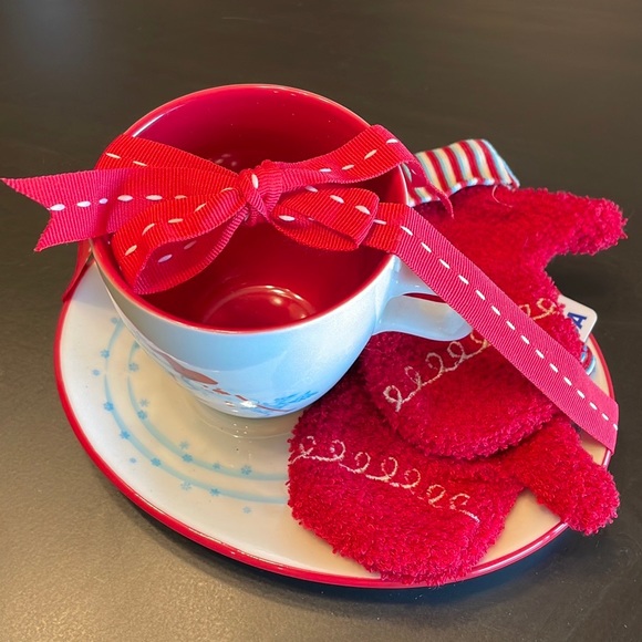 Starbucks Other - Starbucks Holiday 2007 Coffee Cup & Saucer Set Penguin Snowman Red White Blue
